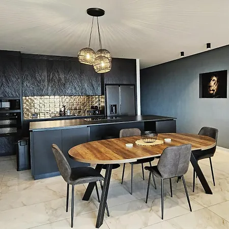 Scenic Luxe Apartment Mellieħa